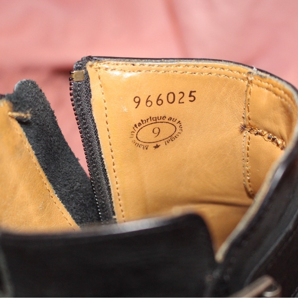 John Fluevog Alana Black Boots 9 - Picture 5 of 7